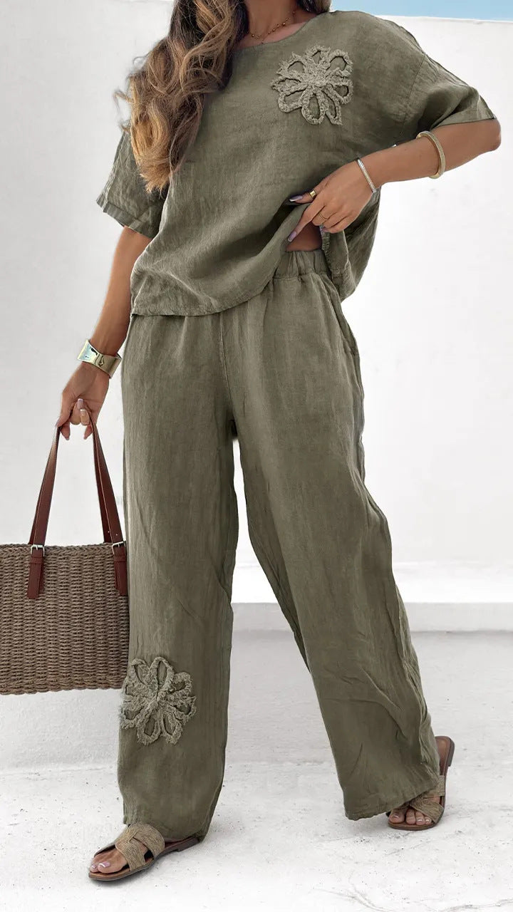 【40-120 kg】【S-5XL】👩💼Elegantni dvodijelni set s izvezenim cvijećem za žene 【Majica + Hlače】