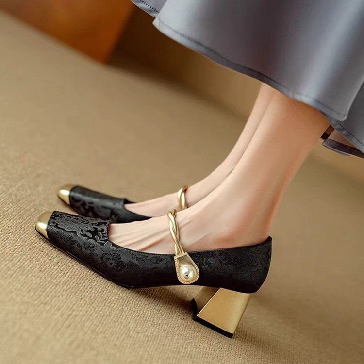 💕🌈【35-40】✨2025 Lato Nowe Modne Haftowane Kwiaty Retro Eleganckie Temperamentne Damskie Buty Mary Jane👡