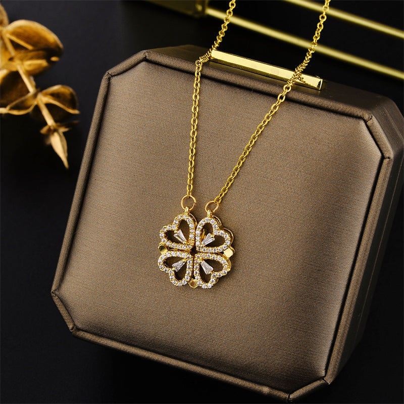 ✨Novo🔥 Elegantna ogrlica s četverolisnicom u obliku srca i dijamantnim detaljima. ❤️ Nosite je i neka vas sreća prati 🍀