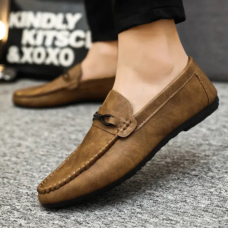 🔥🔥🥿 Zapatos casuales de piel de corte bajo para hombre, versátiles y transpirables, con suelas suaves y antideslizantes.