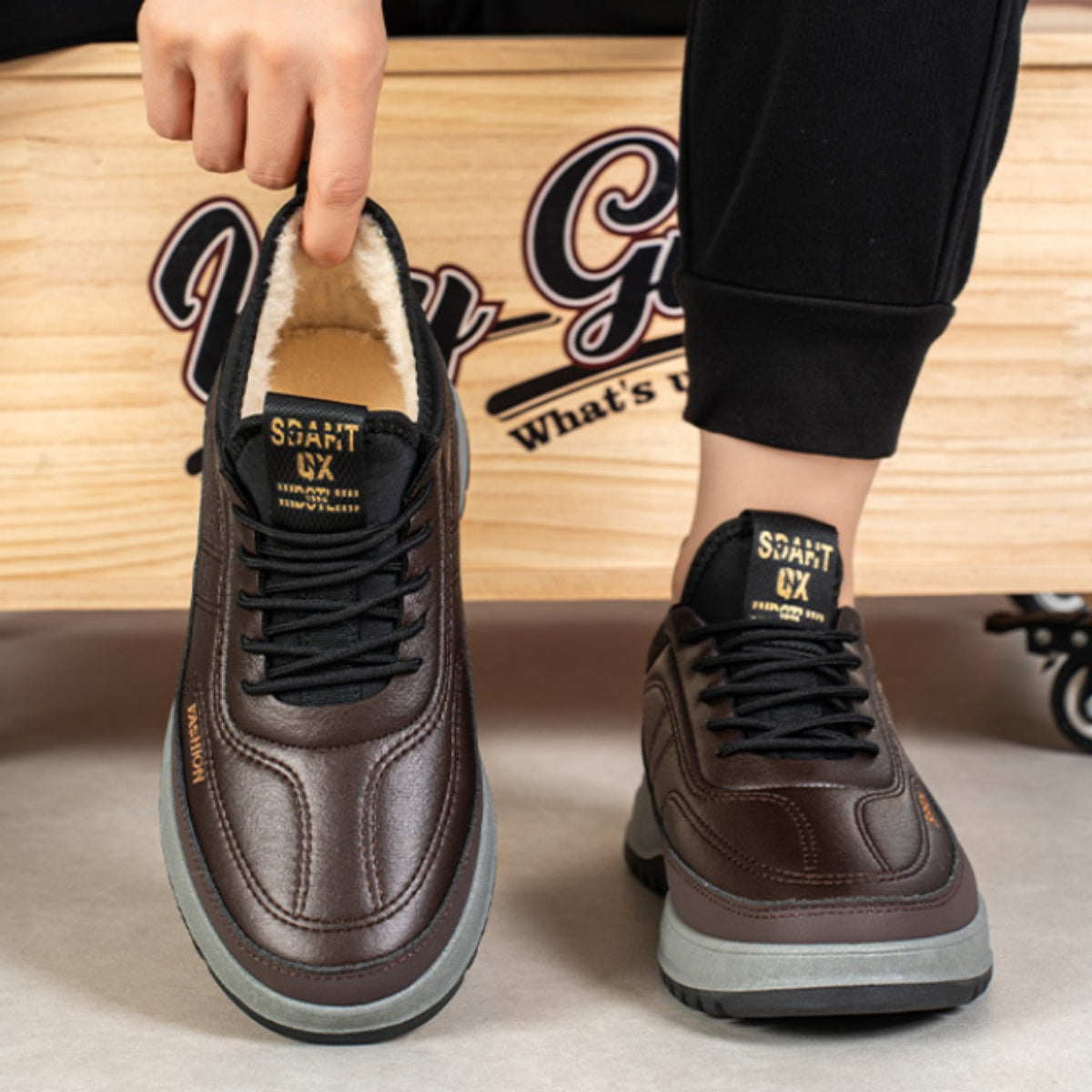 ⛄🔥【39-45】2025 Pánska zimná ležérna športová obuv, pravá koža, vodeodolná, s mäkkou podrážkou a zamatom, nová