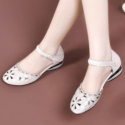 💞【35~41】2026 Nuevas sandalias con punta redonda y suela suave, punta cerrada y puntera hueca, zapatos versátiles con una sola tira y puntera hueca