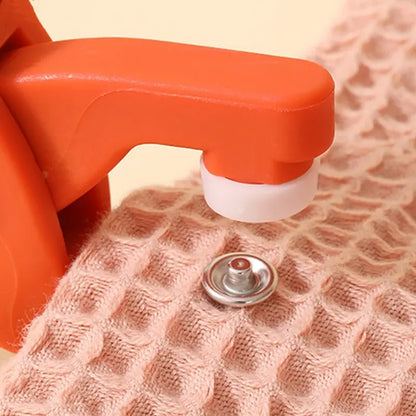 👕Alicates de instalación + 150 botones🧵 Pinza para Colocar Botones sin Coser + 150 Botones Incluidos – ¡Repara tu Ropa en Segundos ✨