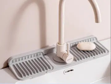 🚰 Bandeja Escurreaguas de Silicona para Grifo | Mantén el Fregadero Ordenado y Seco