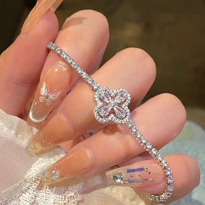 ✨【Kup 1, otrzymaj 1 gratis】Super błyszcząca bransoletka z czterolistną koniczyną, luksusowa i wyjątkowa, wykwintna bransoletka z pełnym diamentem