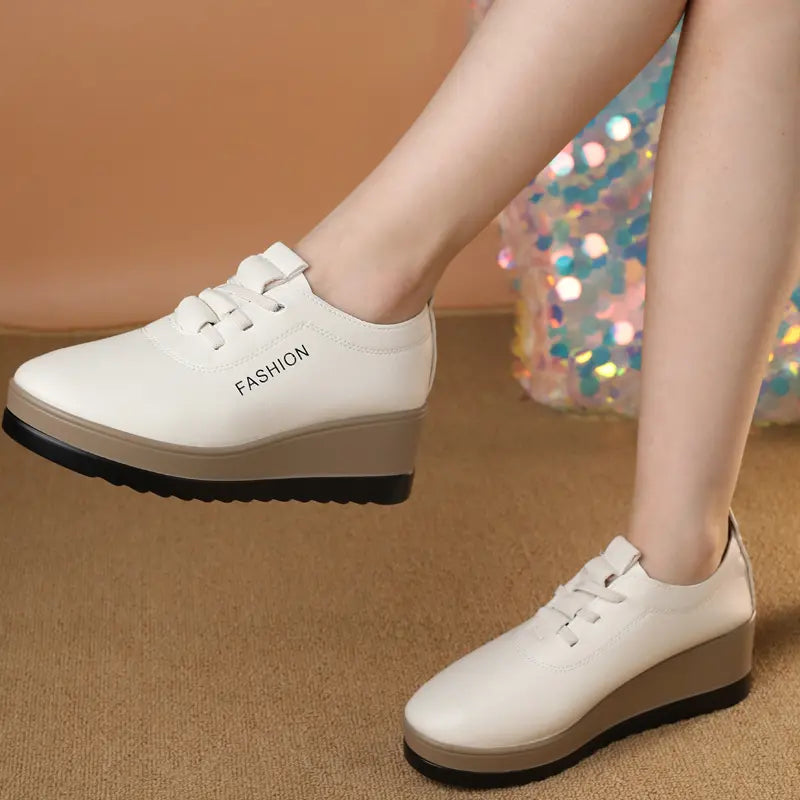 50%OFF🔥【35-42】Dámske kožené topánky s hrubou podrážkou, nový módny trend na jeseň