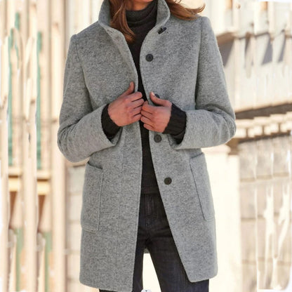 🔥¡Descuento del 43%🔥【Tallas S-5XL】Nuevo abrigo de lana de color liso para mujer, colección otoño/invierno 2025, con cuello y botones de estilo retro.