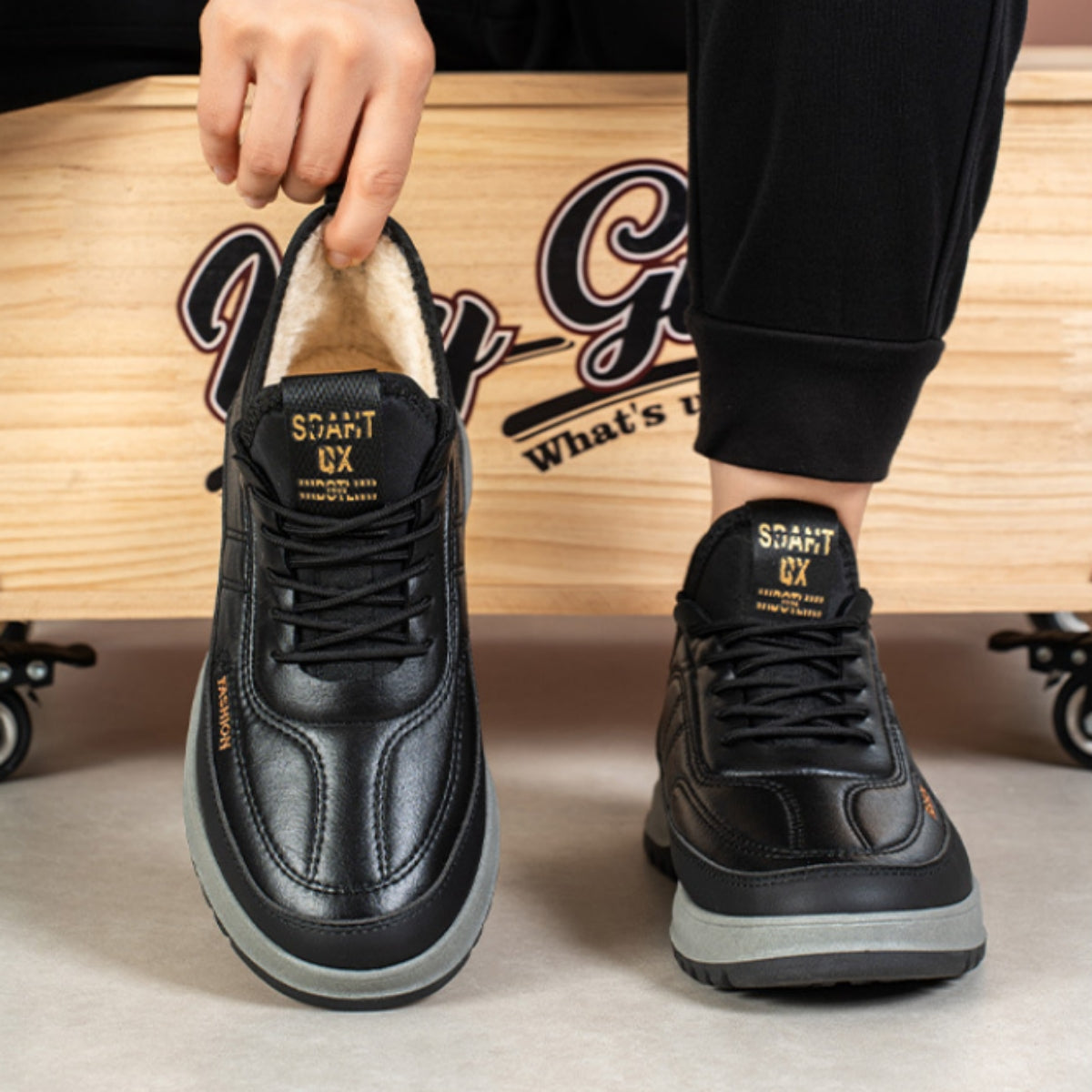 ⛄🔥【39-45】2025 Pánska zimná ležérna športová obuv, pravá koža, vodeodolná, s mäkkou podrážkou a zamatom, nová