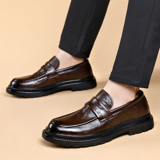 👞【39-44】Nove muške elegantne, svestrane, prozračne kožne cipele s mekim potplatom koje se lako obuku