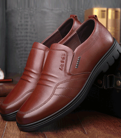 🏆 -55% OFF👞【39-44】2025 Muške ležerne sportske cipele, prava koža, mekani potplat, neklizajuće, prozračne