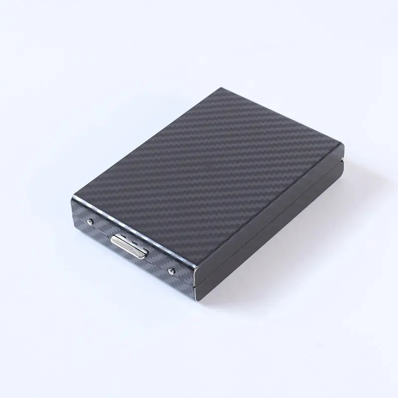 🛡️✨ Kovové puzdro na karty z nehrdzavejúcej ocele s RFID ochranou — tenké, elegantné a bezpečné pre vaše karty.