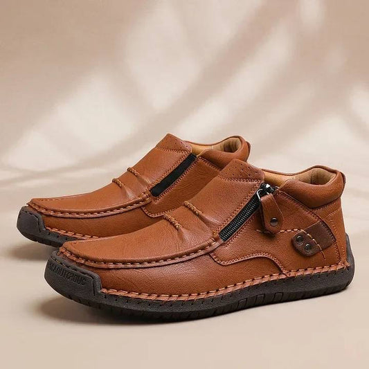 👞【38-48】Pánske prémiové kožené ručne vyrobené protišmykové šoférske topánky - široká špička, podpora klenby